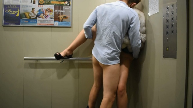 Поимел соседку стоя ночью по пьянке